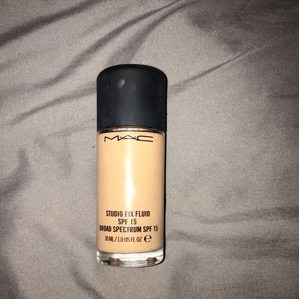 Mac studio fix foundation- NW25